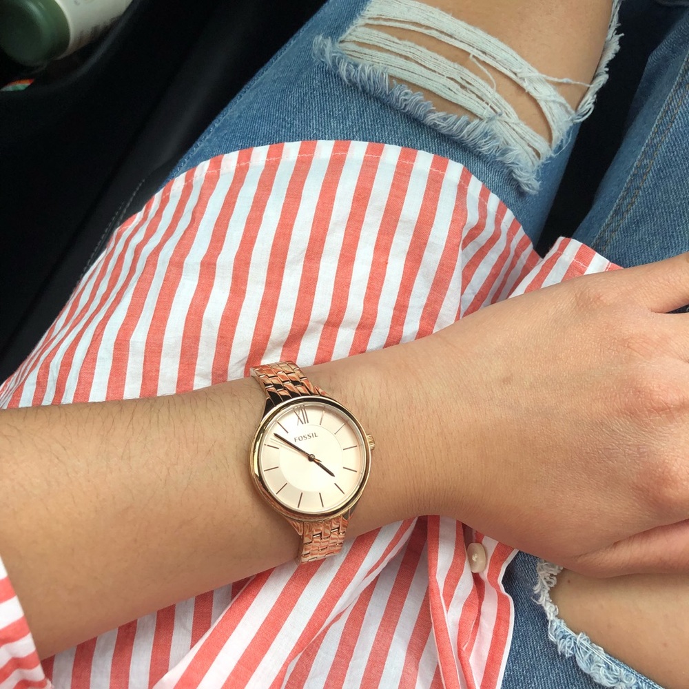Rose gold Fossil watch